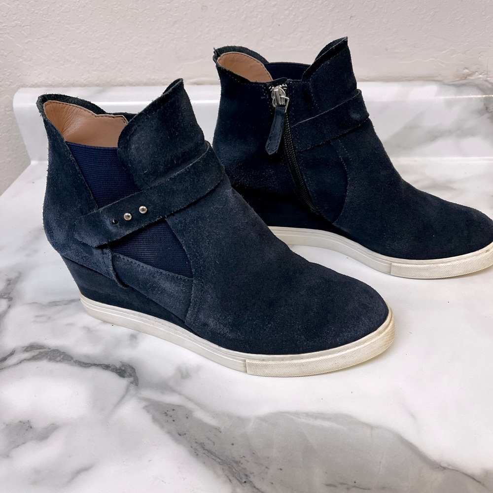 Linea Paolo Navy suede Felicia wedge sneakers bootie sz 7.5